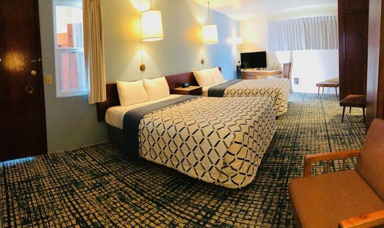 Imagen general del Hotel Curly Redwood Lodge. Foto 3