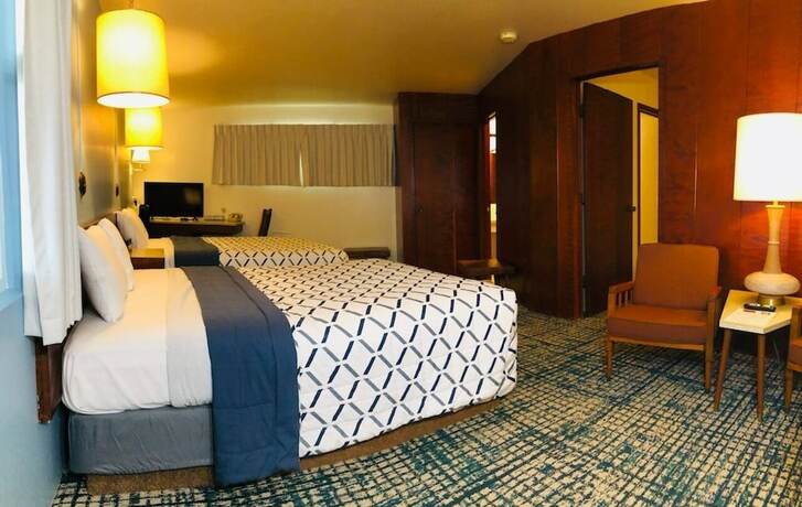 Imagen general del Hotel Curly Redwood Lodge. Foto 10