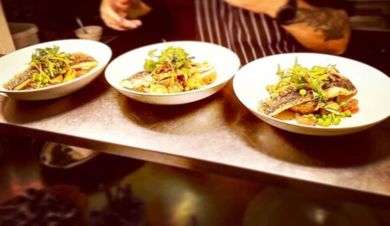 Imagen del bar/restaurante del Hotel Curran Court. Foto 3