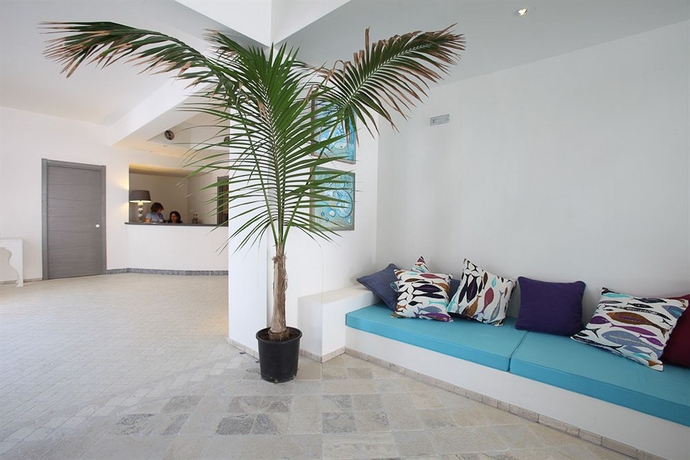 Imagen de los interiores del Hotel Cutimare. Foto 15