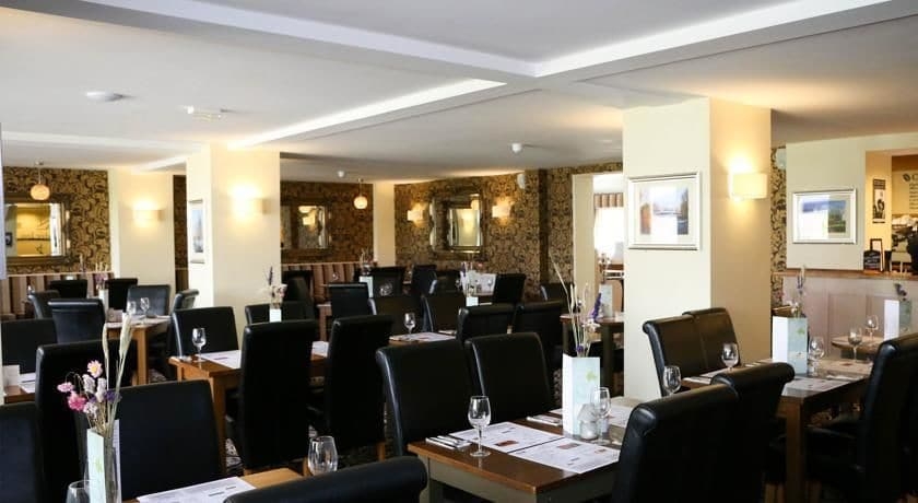 Imagen del bar/restaurante del Hotel Cuttle Bridge Inn. Foto 3