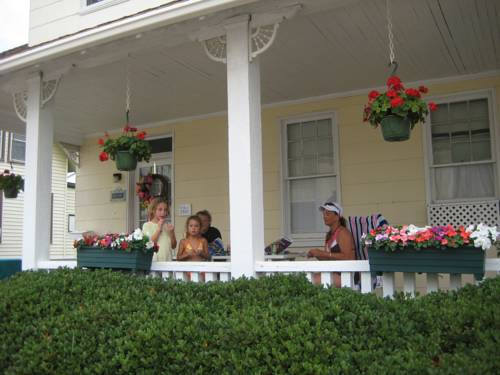 Imagen de la habitación del Hotel Cutty Sark Efficiencies. Foto 14