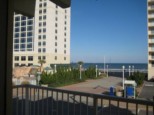 Imagen de la habitación del Hotel Cutty Sark Efficiencies. Foto 15