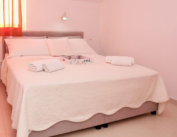Imagen de la habitación del Hotel Cvita apartments. Foto 14
