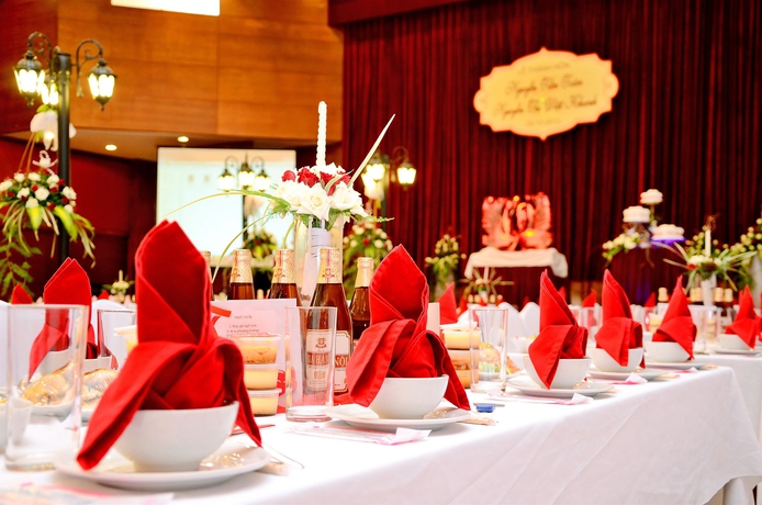 Imagen del bar/restaurante del Hotel Cwd. Foto 5