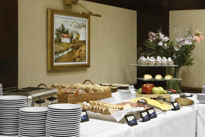 Imagen del bar/restaurante del Hotel Cyan De Las Americas. Foto 5