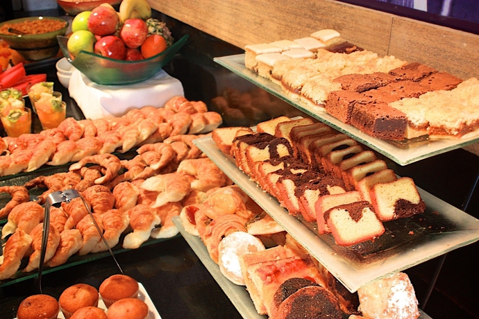 Imagen del bar/restaurante del Hotel Cyan Recoleta. Foto 9