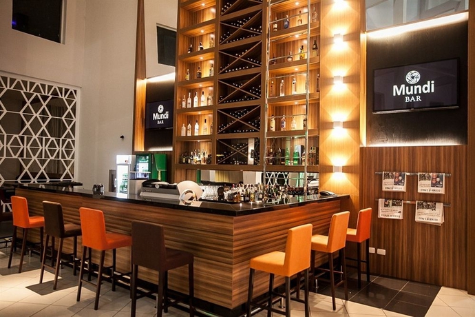 Imagen del bar/restaurante del Hotel Cyan Resort By Atlantica. Foto 5
