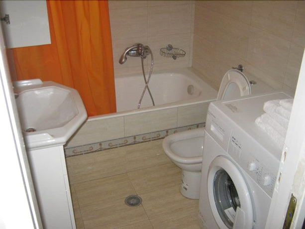 Imagen de la habitación del Hotel Cybele. Foto 7