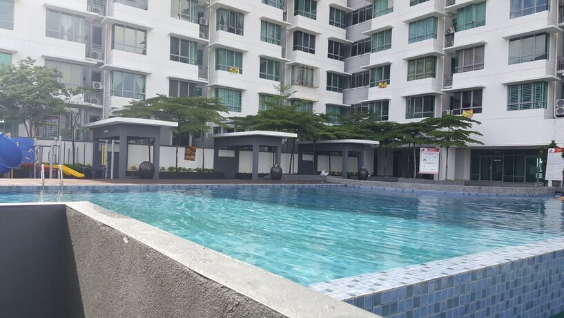 Imagen de la piscina del Hotel Cyberjaya Vega Residensi. Foto 35