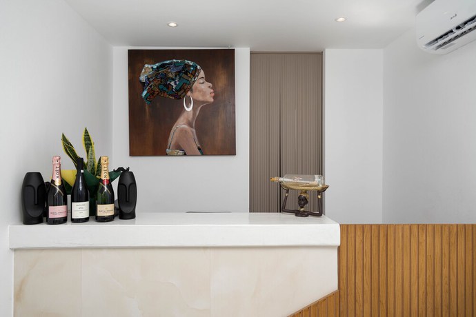 Imagen de los interiores del Hotel Cycladic Suites. Foto 20