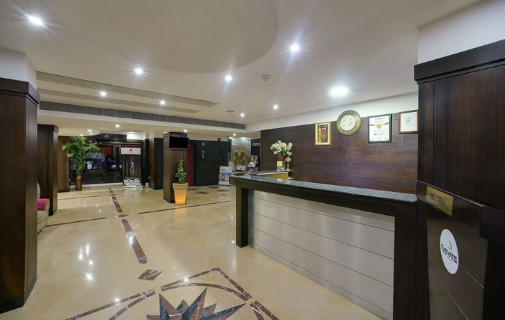 Imagen de los interiores del Hotel Cygnett Inn Guwahati. Foto 18