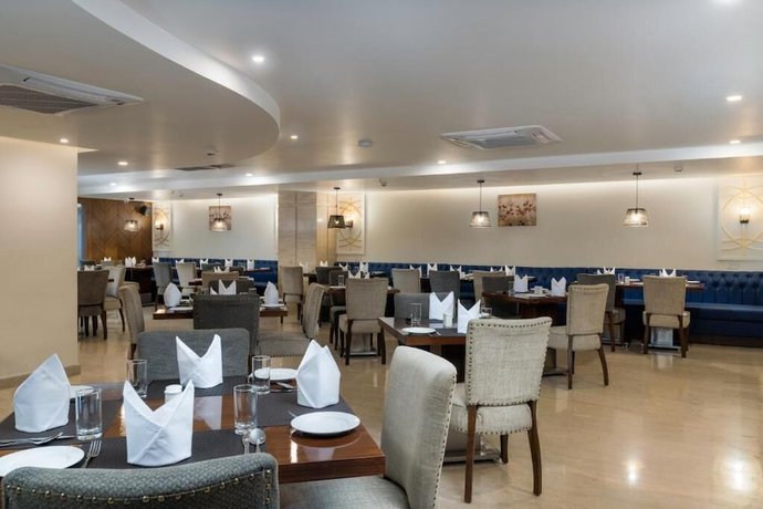 Imagen del bar/restaurante del Hotel Cygnett Inn Paras. Foto 1