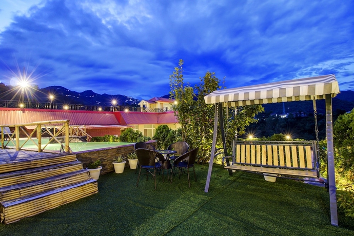 Imagen de la piscina del Hotel Cygnett Resort Mountain Breeze. Foto 14