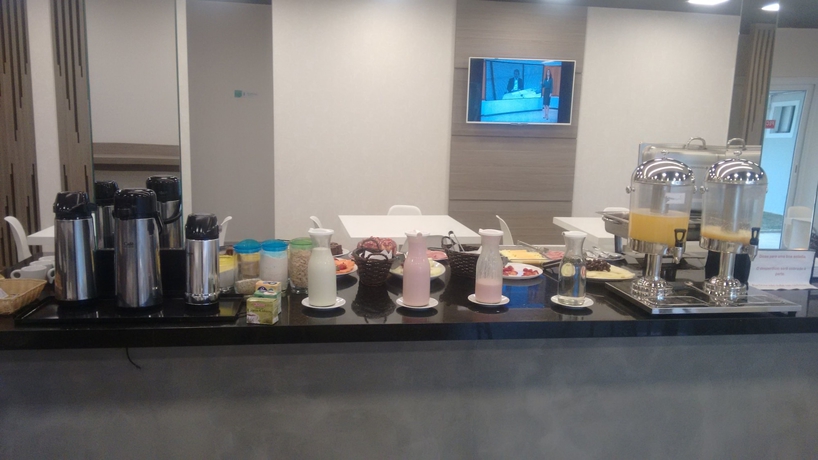 Imagen del bar/restaurante del Hotel Cynn Hotels. Foto 8