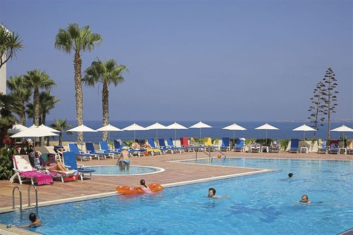Imagen de la piscina del Hotel Cynthiana Beach. Foto 12