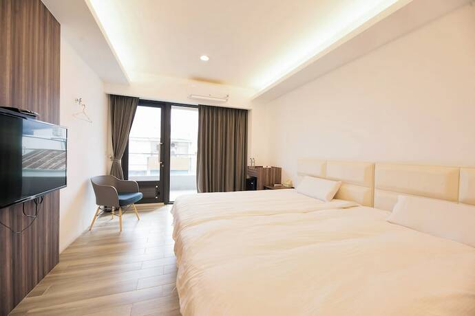 Imagen general del Hotel Cypress Inn. Foto 8