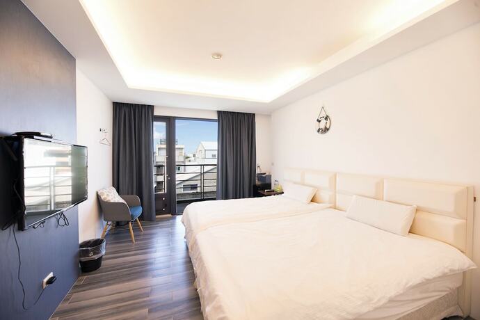 Imagen general del Hotel Cypress Inn. Foto 11