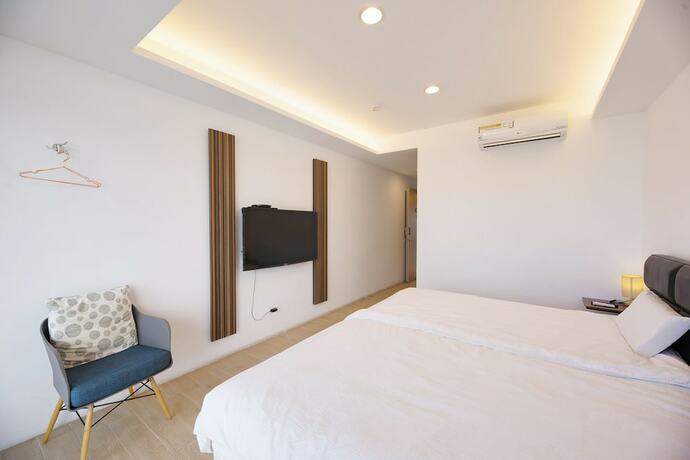 Imagen general del Hotel Cypress Inn. Foto 12