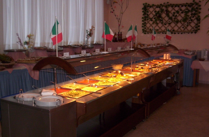 Imagen del bar/restaurante del Hotel Cyprotel Faliraki - All Inclusive. Foto 2