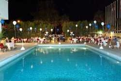 Imagen de la piscina del Hotel Cyprotel Marathon Beach Hotel. Foto 14