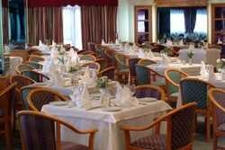 Imagen del bar/restaurante del Hotel Cyprotel Marathon Beach Hotel. Foto 7