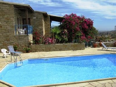 Imagen de la piscina del Hotel Cyprus Villages Traditional Houses Kalavassos. Foto 4