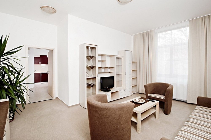 Imagen de los interiores del Hotel Cyro. Foto 12