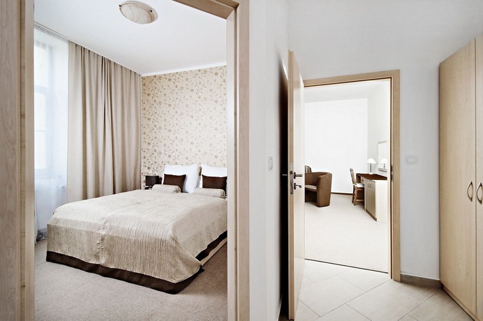 Imagen de la habitación del Hotel Cyro. Foto 10