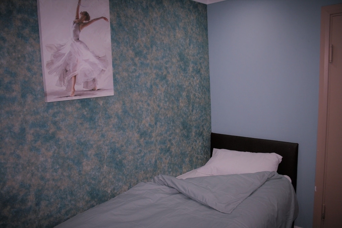 Imagen general del Hotel Cyrus. Foto 1