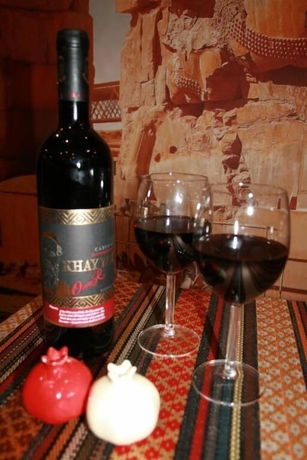 Imagen del bar/restaurante del Hotel Cyrus. Foto 3