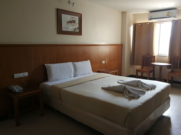 Imagen de la habitación del Hotel C-za. Foto 7