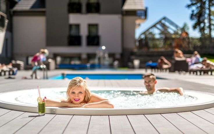 Imagen de la piscina del Hotel Czarny Kamień Resort and Spa. Foto 17