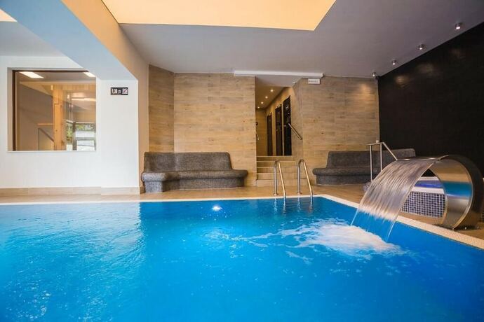 Imagen de la piscina del Hotel Czarny Kamień Resort and Spa. Foto 20