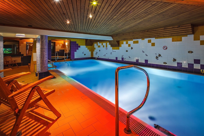 Imagen de la piscina del Hotel Czarny Potok. Foto 16