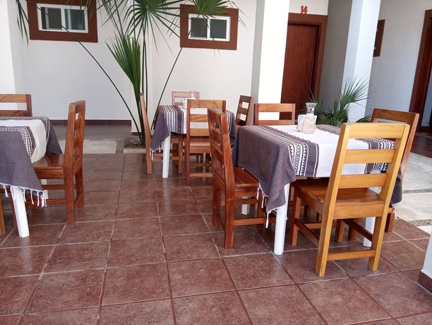 Imagen del bar/restaurante del Hotel D Abril. Foto 5