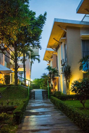 Imagen de los exteriores del Hotel D' Agape Meeting and Conference. Foto 9