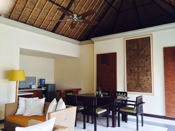 Imagen de la habitación del Hotel D' Alang Alang Villas. Foto 10