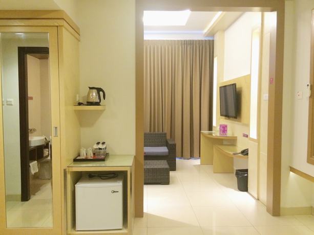 Imagen de la habitación del Hotel D' Calia Tarakan. Foto 11