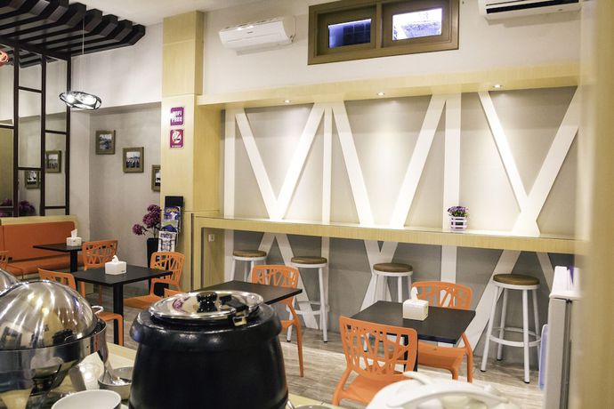 Imagen del bar/restaurante del Hotel D' Calia Tarakan. Foto 6