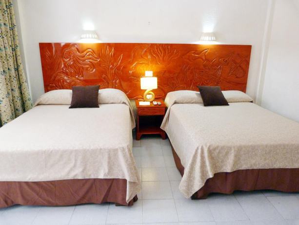 Imagen de la habitación del Hotel D Gomar. Foto 5