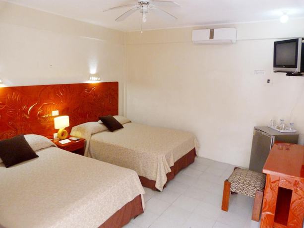 Imagen de la habitación del Hotel D Gomar. Foto 15