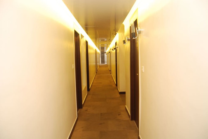 Imagen de los interiores del Hotel D Grand. Foto 10