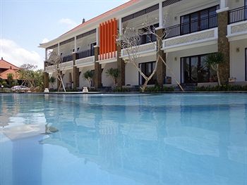 Imagen general del Hotel D' Kubu Pratama Nusa Dua. Foto 7