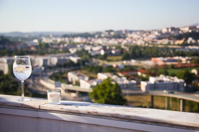 Imagen de los exteriores del Hotel D. Luís. Foto 12