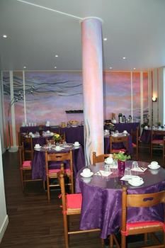 Imagen de la habitación del Hotel D Orléans. Foto 4
