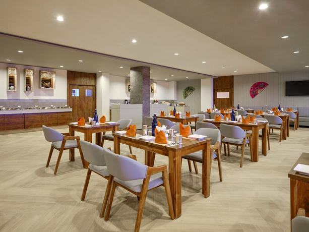 Imagen del bar/restaurante del Hotel D Square Statue of Unity Kevadia, a member of Radisson Individuals. Foto 3