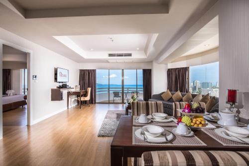 Imagen de la habitación del Hotel D Varee Jomtien Beach. Foto 7