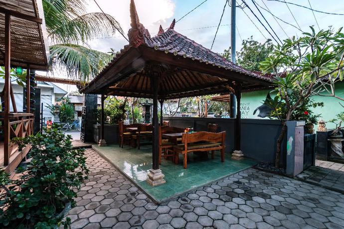 Imagen del bar/restaurante del Hotel D and B Bungalow's By Dewizz Management. Foto 7