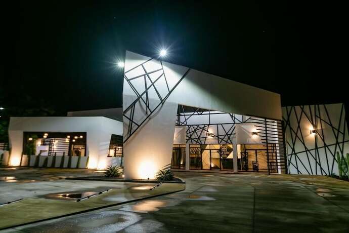 Imagen general del Hotel D la Torre. Foto 16